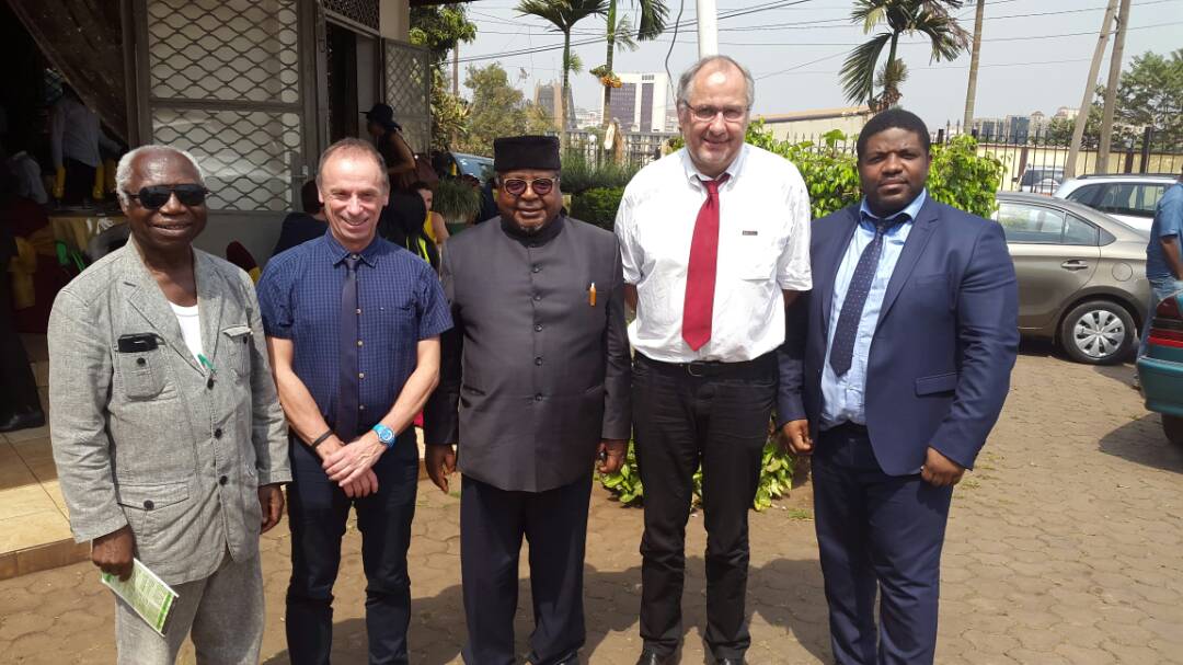 Avec le Président de l'Académie des Sciences (au centre)